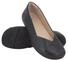 Lade das Bild in den Galerie-Viewer, Xero Shoes Phoenix Leather - Women's Dressy Flat Black
